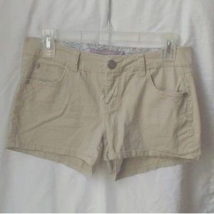 khaki shorts